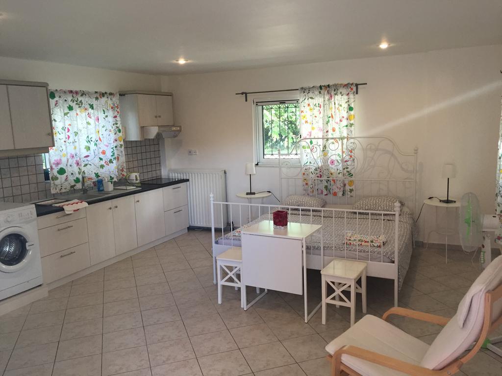 Best Location In Vrachati Exterior photo